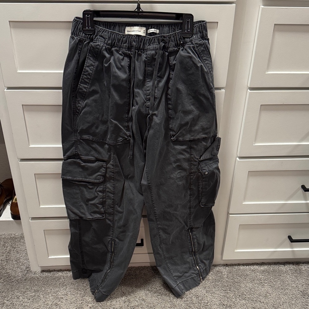 Abercrombie & Fitch Dark Gray Cargo Pants